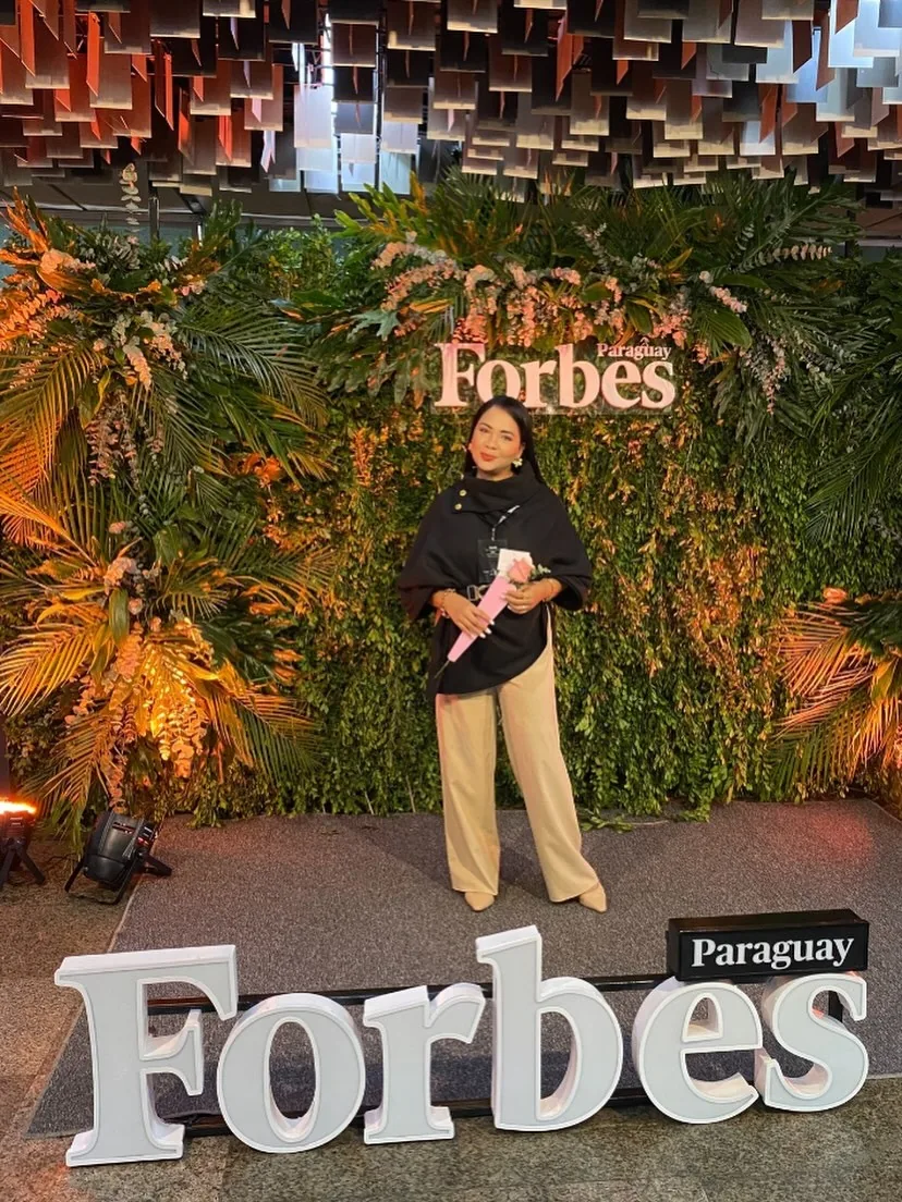 Emy Rodríguez en el evento de Forbes Paraguay